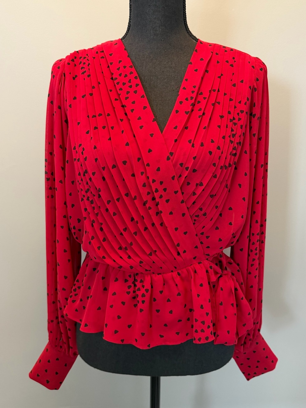 Express heart detail blouse NWT
